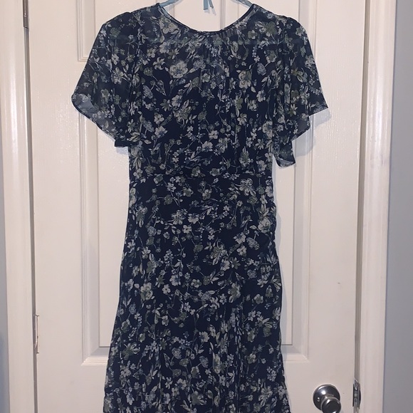 ASTR THE LABEL BEAUTIFUL FLORAL DRESS - Picture 2 of 10